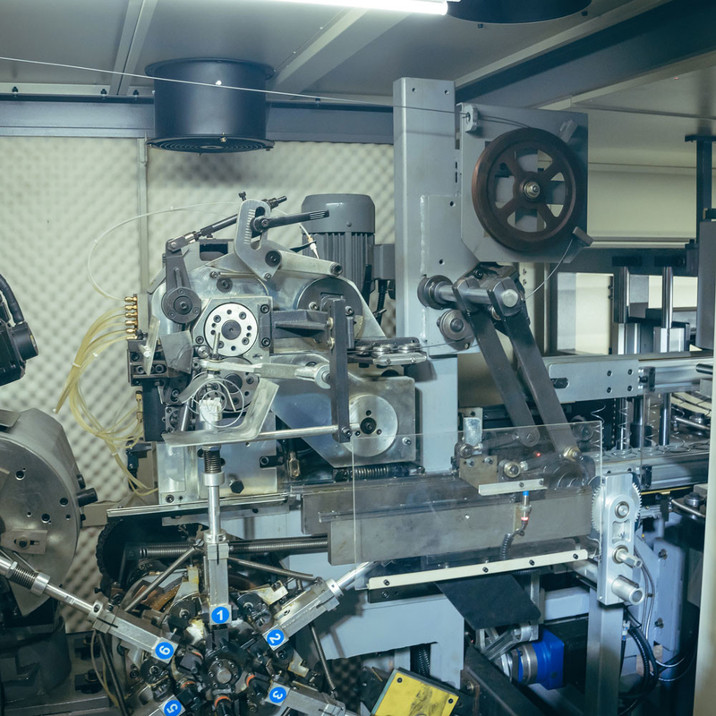 Efficacité automatique de machines de production nette de lit de ressort 60-90 feuilles/8 heures