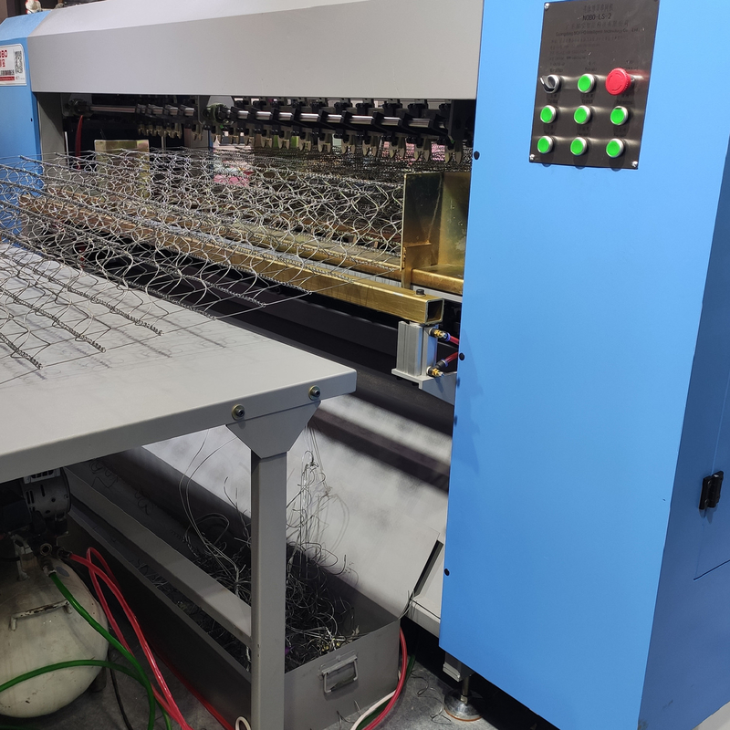 150-200 Unités par 8 Heures Machine de bobinage conjointe de matelas avec hauteur de ressort 150 mm -180 mm