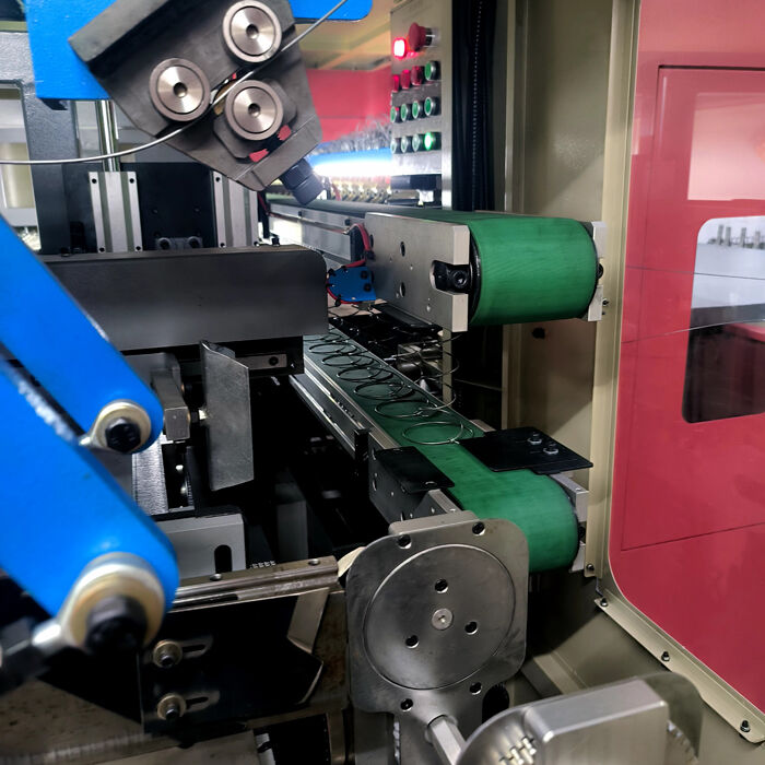 Capacité 60-90 feuilles Ligne de production de matelas 8 heures Puissance totale approximative 35 KVA Équipement de fabrication de matelas à haut rendement