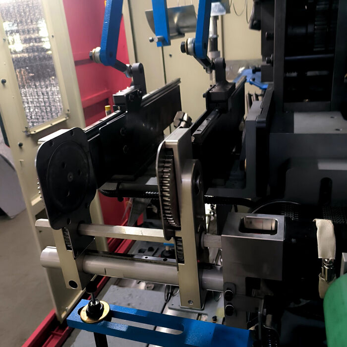 Capacité 60-90 feuilles Ligne de production de matelas de 8 heures avec assemblage de ressorts Diamètre de l'anneau d'extrémité 65mm-90mm Diamètre du fil d'assemblage 1.3-1.6mm pour l'assemblage de matelas