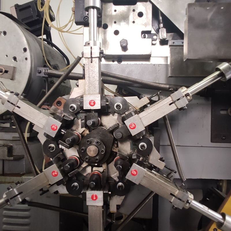 Chaîne de production de sommier de fil du diamètre 1.8-2.5mm machine de torsion qui fait des ressorts